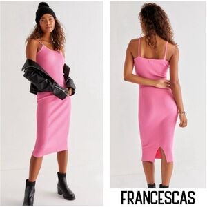 New Francesca's Sherisse Pink Fitted
Midi Dress